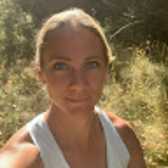 Meet your Posher, Julie - Picture 1 of 1